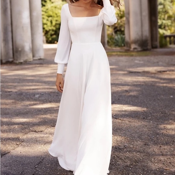 Mila Bridal Wedding Dress - Picture 2 of 8